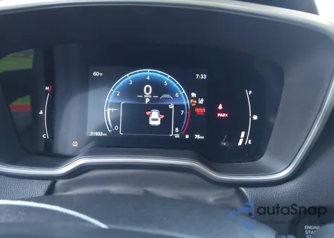 2024 Toyota Corolla Cross Xle z USA, uszkodzony, nr VIN 7MUDAAAG5RV117024